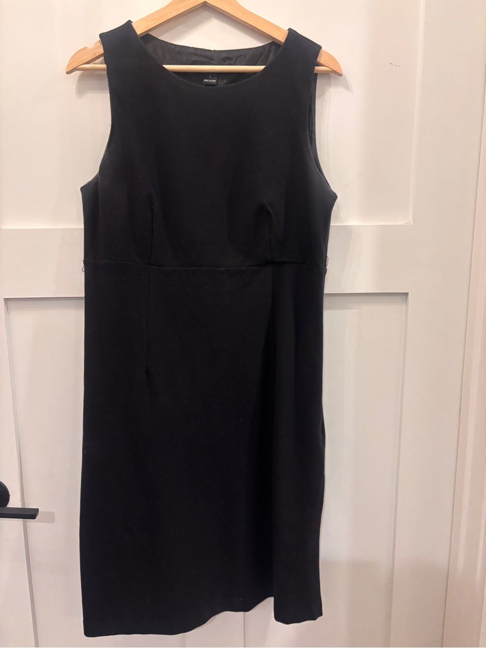 Willi Smith Black Sleeveless Sheath Dress